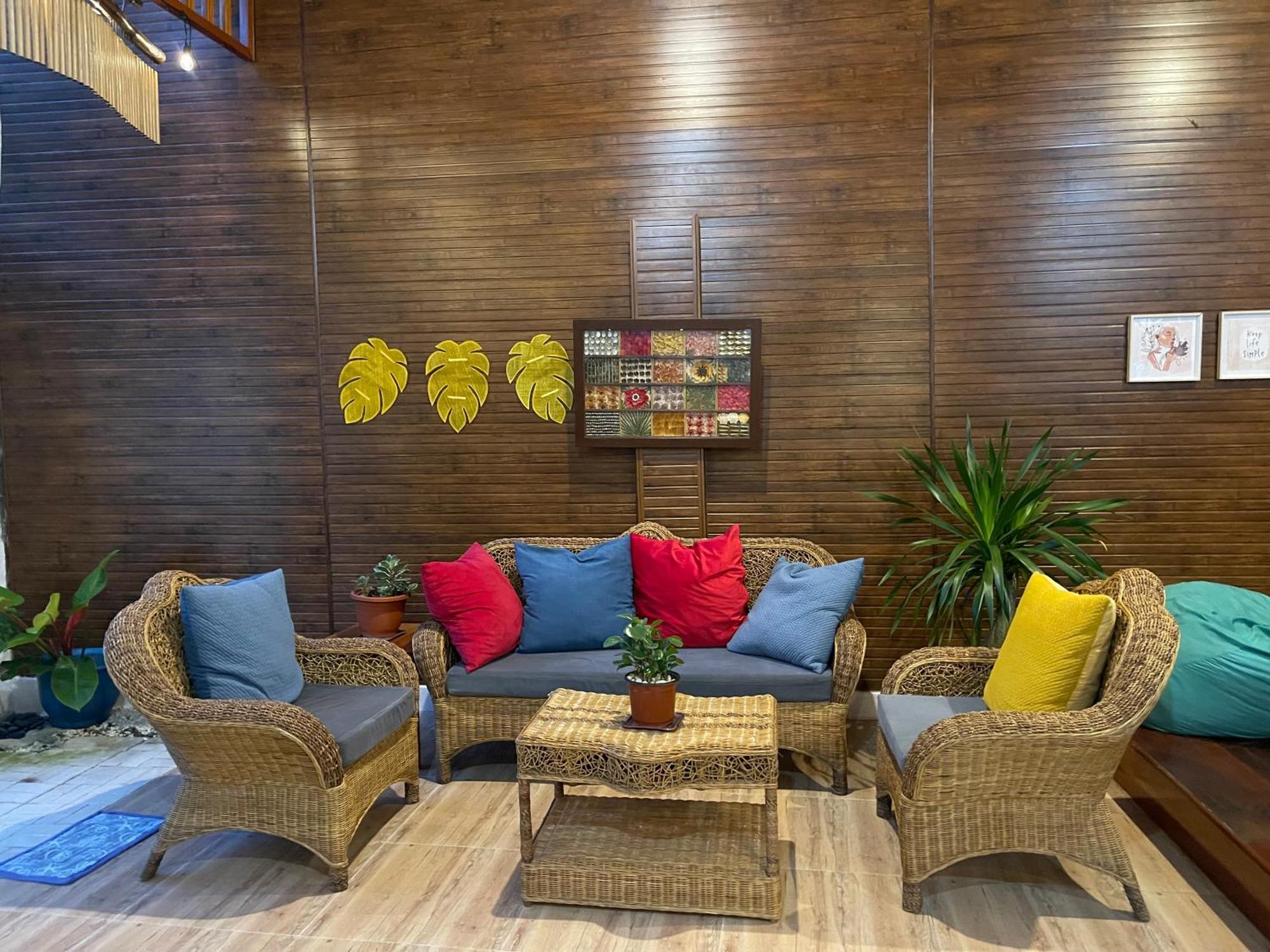 Teteng'S Apartelle San Vicente  Bagian luar foto