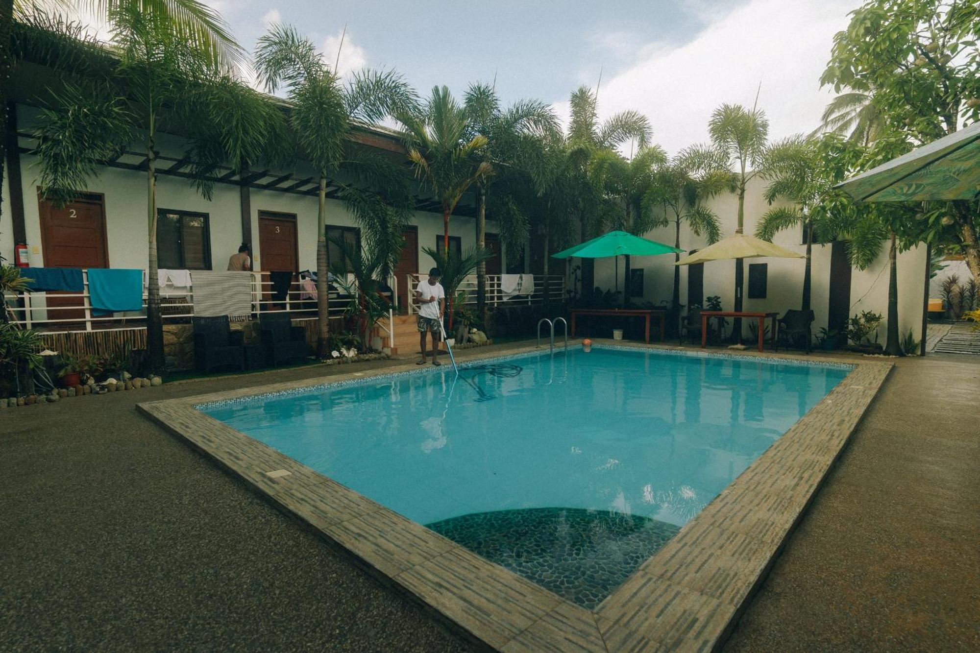 Teteng'S Apartelle San Vicente  Bagian luar foto